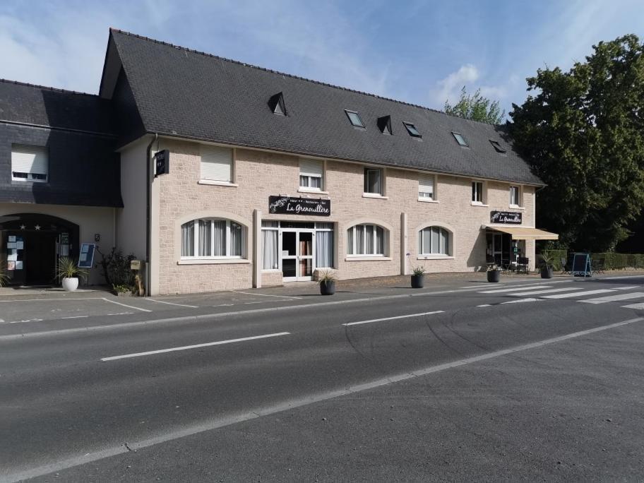 Hotel Restaurant La Grenouillere Vitré Exterior foto